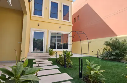 فيلا - 4 غرف نوم - 7 حمامات للبيع في الجنبية - المحافظة الشمالية