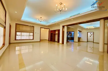 Villa - 3 Bedrooms - 3 Bathrooms for rent in Janabiya - Northern Governorate