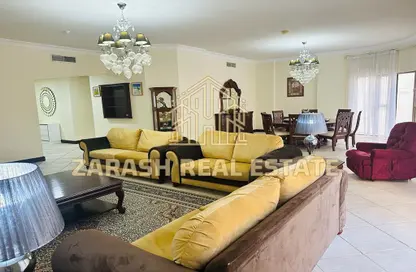 Apartment - 3 Bedrooms - 3 Bathrooms for rent in Al Juffair - Capital Governorate