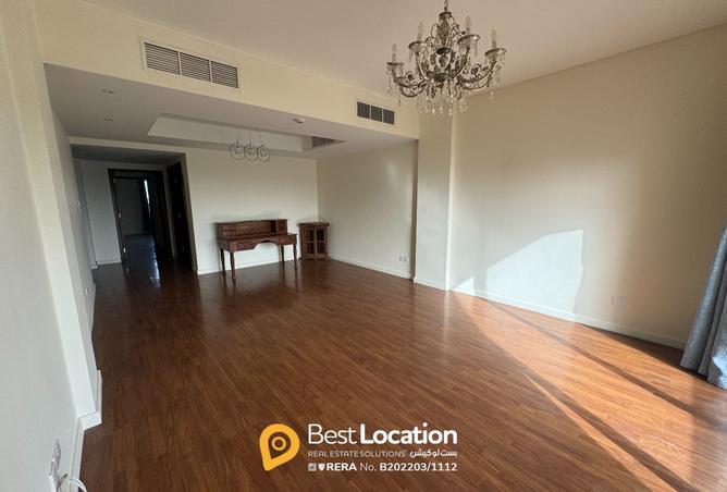 923347 - Property Image 2