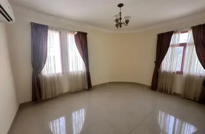 Apartment - 2 Bedrooms - 2 Bathrooms for rent in Mahooz - Manama - Capital Governorate