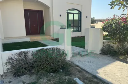 فيلا - 4 غرف نوم - 4 حمامات للايجار في الرفاع فيوز - الرفاع - المحافظة الجنوبية