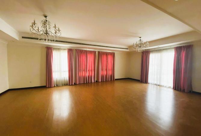 960707 - Property Image 2
