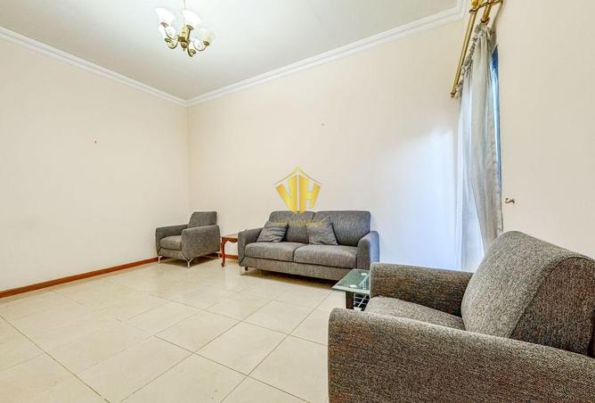 989284 - Property Image 3