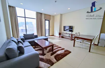 Apartment - 2 Bedrooms - 3 Bathrooms for rent in Al Juffair - Capital Governorate