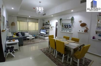 Apartment - 2 Bedrooms - 2 Bathrooms for rent in Busaiteen - Muharraq Governorate