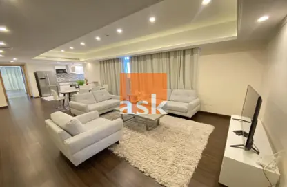 Apartment - 3 Bedrooms - 4 Bathrooms for rent in Al Juffair - Capital Governorate