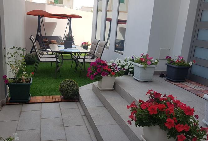 967317 - Property Image 2