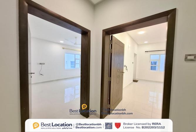 907033 - Property Image 3