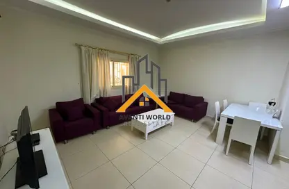 Apartment - 2 Bedrooms - 2 Bathrooms for rent in Busaiteen - Muharraq Governorate