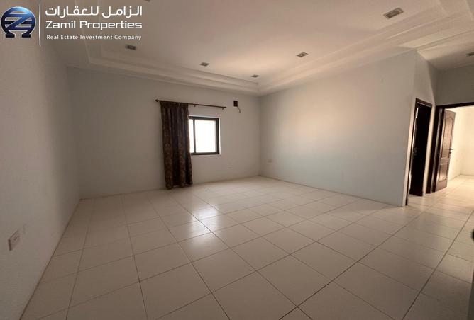 956496 - Property Image 2