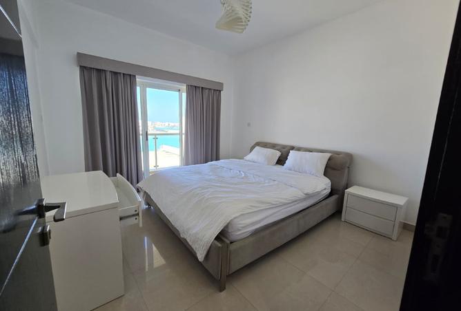 960332 - Property Image 2