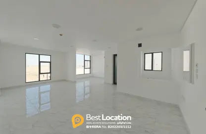 Office Space - Studio - 2 Bathrooms for rent in Janabiya - Northern Governorate