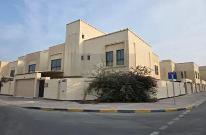 فيلا - 5 غرف نوم - 4 حمامات للبيع في جد الحاج - المحافظة الشمالية