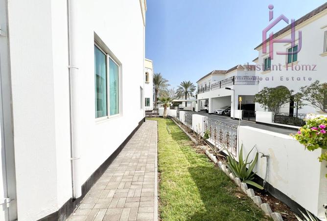 992698 - Property Image 2