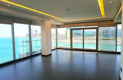 Apartment - 3 Bedrooms - 4 Bathrooms for rent in Reef Island - Capital Governorate
