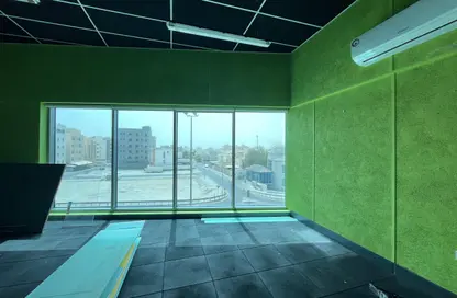 Office Space - Studio - 2 Bathrooms for rent in Janabiya - Northern Governorate