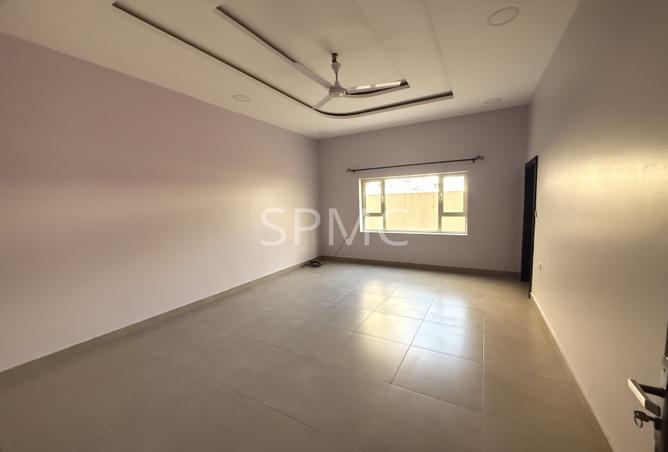 980477 - Property Image 2