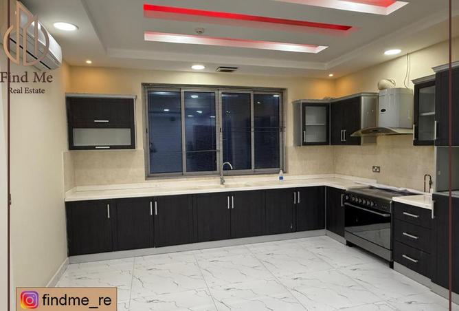 988370 - Property Image 2