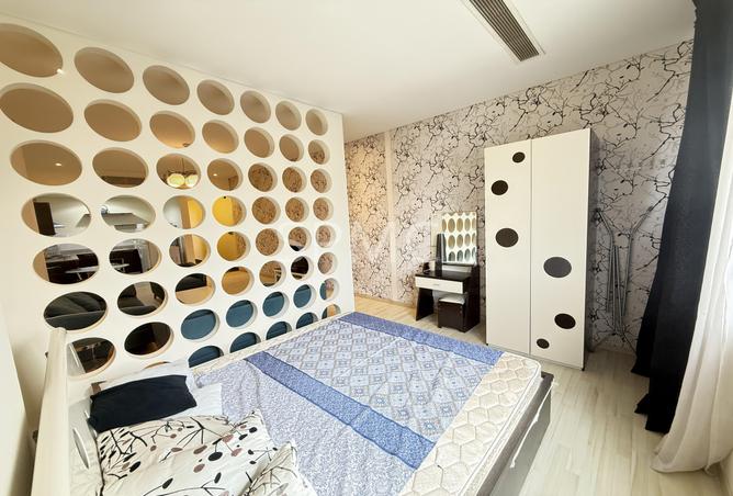 992112 - Property Image 2