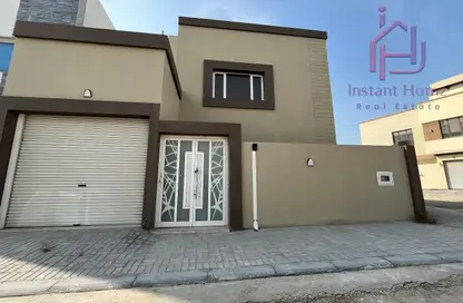 Villa - 4 Bedrooms - 5 Bathrooms for sale in Karzakkan - Northern Governorate