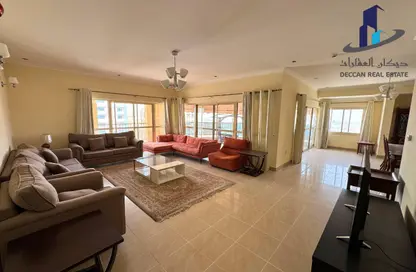 Apartment - 4 Bedrooms - 4 Bathrooms for rent in Al Juffair - Capital Governorate