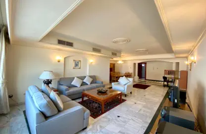 Apartment - 2 Bedrooms - 3 Bathrooms for rent in Al Juffair - Capital Governorate