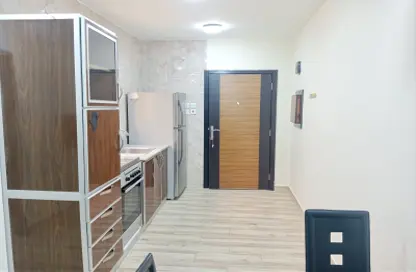 Apartment - 1 Bedroom - 1 Bathroom for rent in Al Burhama - Manama - Capital Governorate