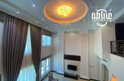Room / Bedroom image for: Duplex - 1 Bedroom - 2 Bathrooms for rent in Mahooz - Manama - Capital Governorate, Image 1