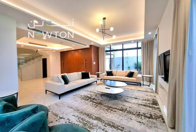 987569 - Property Image 2