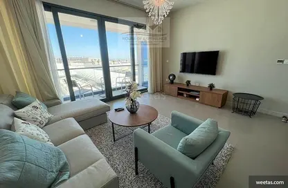 Living Room image for: Apartment - 2 Bedrooms - 2 Bathrooms for rent in Marassi Al Bahrain - Diyar Al Muharraq - Muharraq Governorate, Image 1