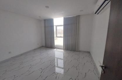 Apartment - 2 Bedrooms - 2 Bathrooms for rent in Janabiya - Northern Governorate