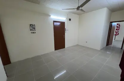 Apartment - 2 Bedrooms - 1 Bathroom for rent in Manama Souq - Manama - Capital Governorate