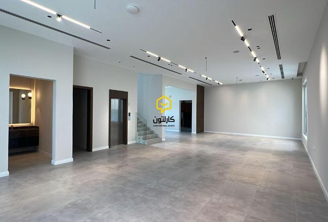 954102 - Property Image 3