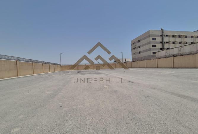 989395 - Property Image 2