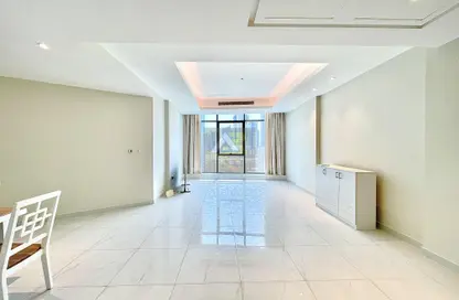 Apartment - 3 Bedrooms - 3 Bathrooms for rent in Seef - Capital Governorate