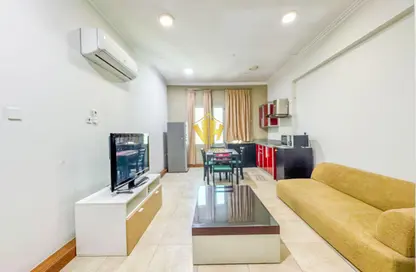Apartment - 1 Bedroom - 2 Bathrooms for rent in Busaiteen - Muharraq Governorate
