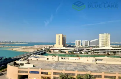 شقة - 2 غرف نوم - 3 حمامات للايجار في اللاجون - أمواج - المحرق