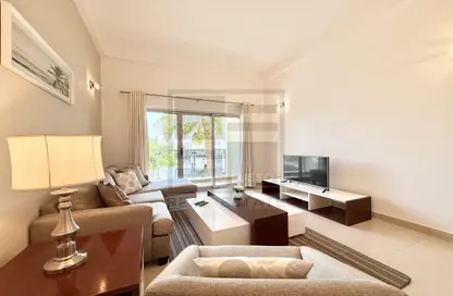 شقة - غرفة نوم - 2 حمامات للايجار في شارع أمواج - أمواج - المحرق شقة - غرفة نوم - 2 حمامات للايجار في شارع أمواج - أمواج - المحرق