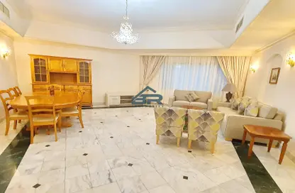 Apartment - 3 Bedrooms - 3 Bathrooms for rent in Al Juffair - Capital Governorate