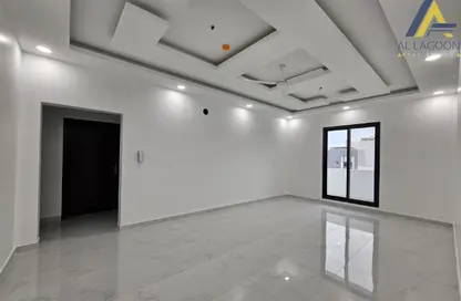Apartment - 5 Bedrooms - 4 Bathrooms for sale in Hidd - Muharraq Governorate