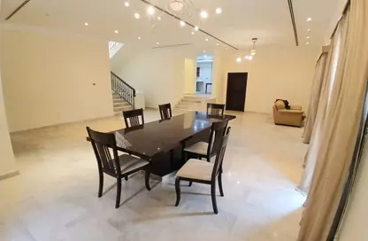 Villa - 5 Bedrooms - 6 Bathrooms for rent in Tubli - Central Governorate