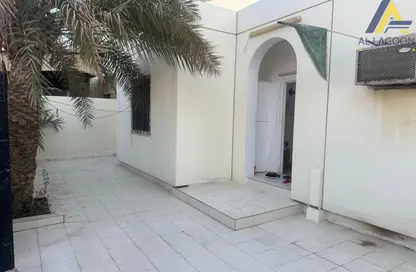Villa - 4 Bedrooms - 2 Bathrooms for sale in Hamad Town - Northern Governorate