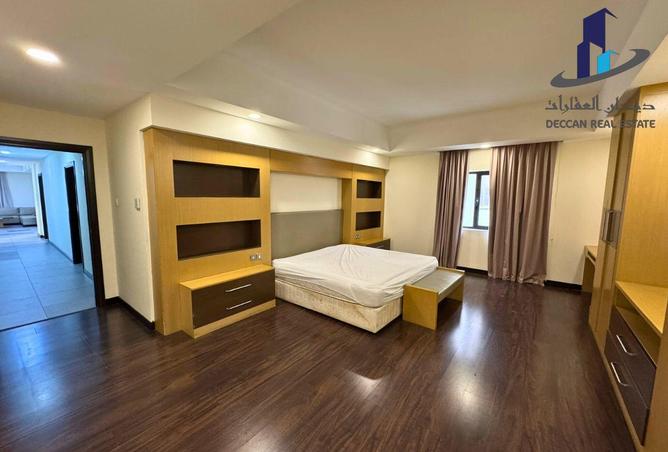 974393 - Property Image 2