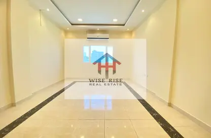Apartment - 2 Bedrooms - 2 Bathrooms for rent in Seef - Capital Governorate