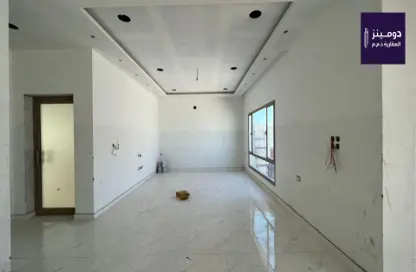Empty Room image for: Villa - 4 Bedrooms - 5 Bathrooms for sale in Sitra - Central Governorate, Image 1