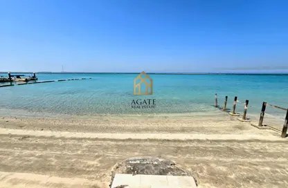 فيلا - 4 غرف نوم - 5 حمامات للبيع في شارع أمواج - أمواج - المحرق