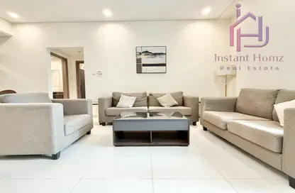 Apartment - 2 Bedrooms - 3 Bathrooms for rent in Al Juffair - Capital Governorate
