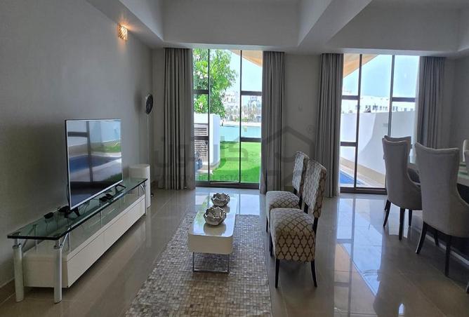 948668 - Property Image 2