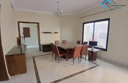 Compound - 4 Bedrooms - 5 Bathrooms for rent in Busaiteen - Muharraq Governorate